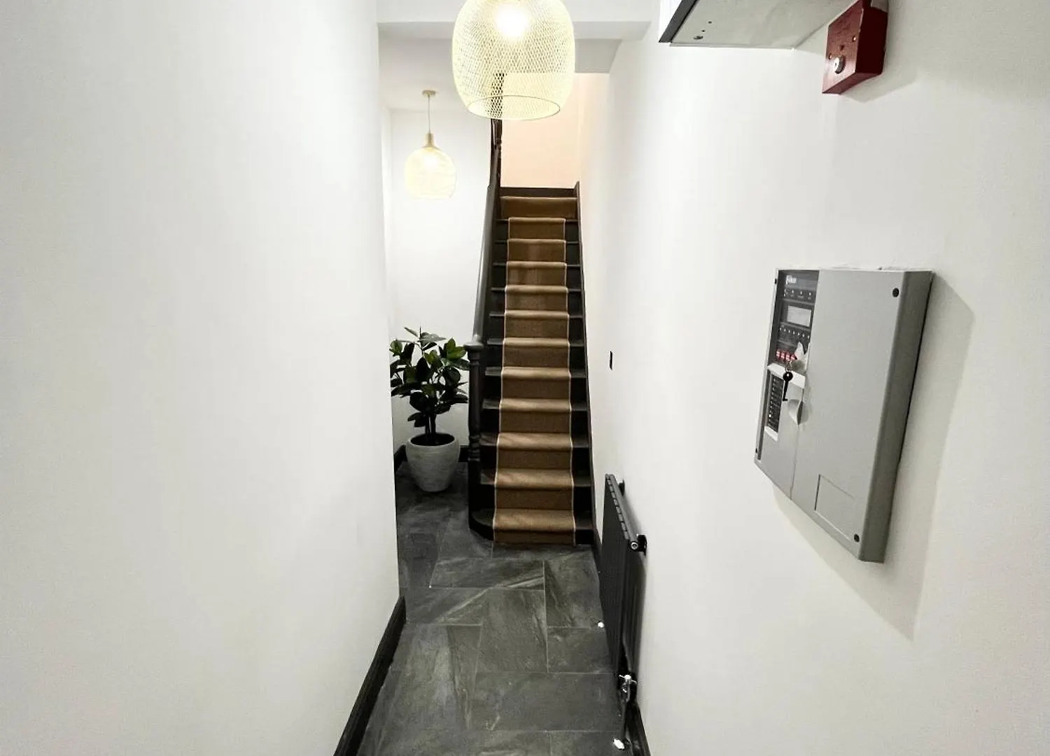 Fabulous 3 Bed Apartment - Near Excel - Sleeps 6 - 8 伦敦